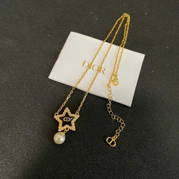 Dior Gold Star Pendant Necklace - Picture 1 of 8